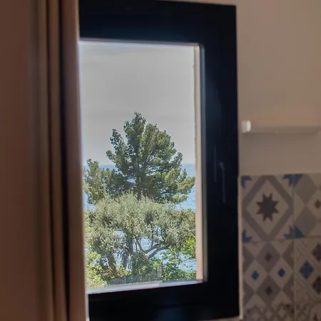 2 Flat With Sea View In Du Bailli Canadel Sur Lejlighed Le Rayol-Canadel-sur-Mer